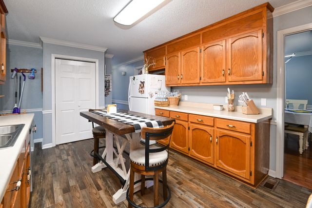 211 Woodland Dr, Shelbyville, TN 37160