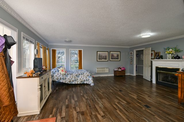 211 Woodland Dr, Shelbyville, TN 37160