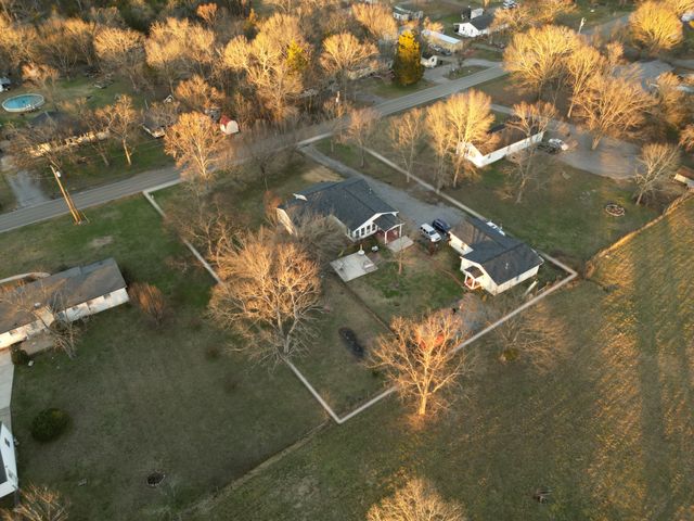 211 Woodland Dr, Shelbyville, TN 37160