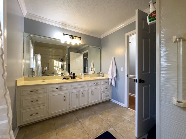 211 Woodland Dr, Shelbyville, TN 37160