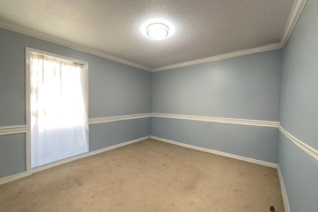 211 Woodland Dr, Shelbyville, TN 37160