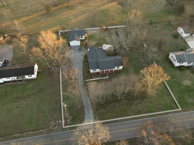 211 Woodland Dr, Shelbyville, TN 37160