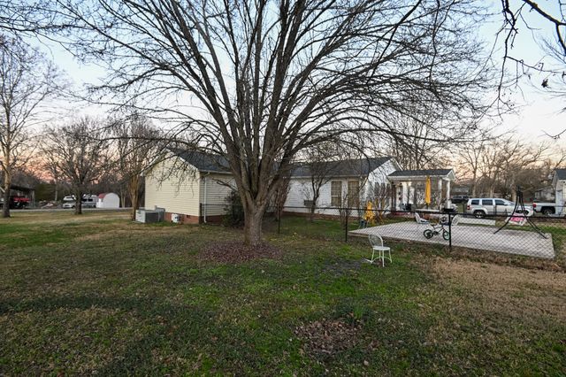 211 Woodland Dr, Shelbyville, TN 37160