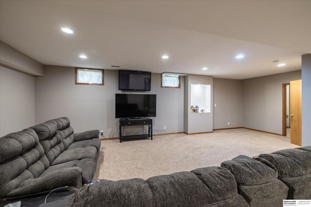 13211 S 35th Avenue, Bellevue, NE 68123