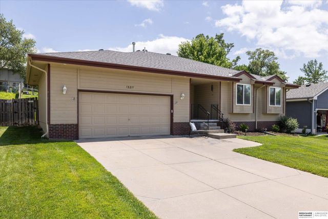 13211 S 35th Avenue, Bellevue, NE 68123