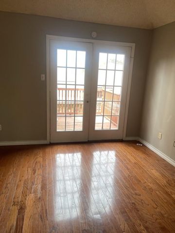 2402 Chestnut Mills Road, Houston, TX 77067