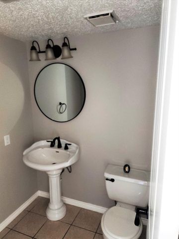 2402 Chestnut Mills Road, Houston, TX 77067