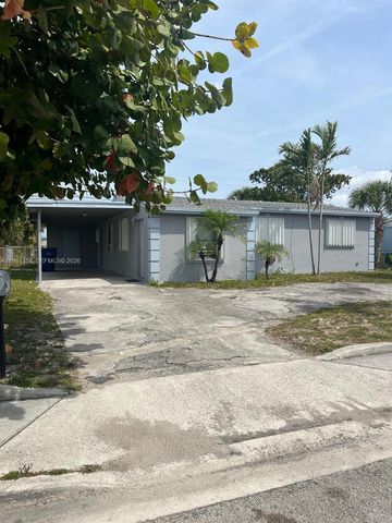 1020 W 2nd St, Riviera Beach, FL 33404