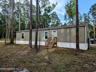 109 TIMBER Court, Palatka, FL 32177