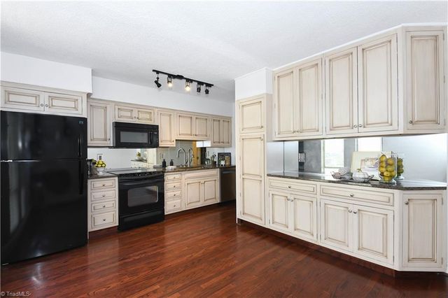 1101 N Elm Street 1406 & 1408, Greensboro, NC 27401