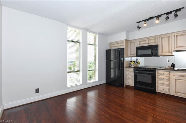1101 N Elm Street 1406 & 1408, Greensboro, NC 27401