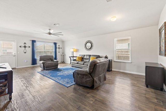 116 Democracy CT, Liberty Hill, TX 78642