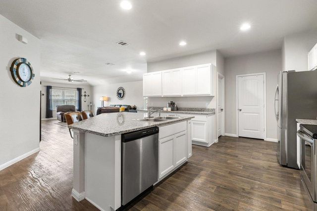 116 Democracy CT, Liberty Hill, TX 78642