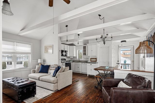 36 Ocean Rd N, Duxbury, MA 02332