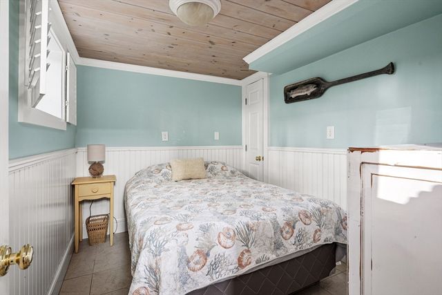 36 Ocean Rd N, Duxbury, MA 02332