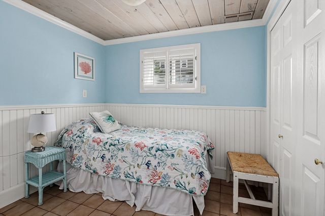 36 Ocean Rd N, Duxbury, MA 02332