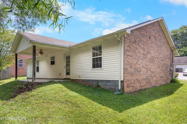 1813 Tillery Square Lane, Knoxville, TN 37912