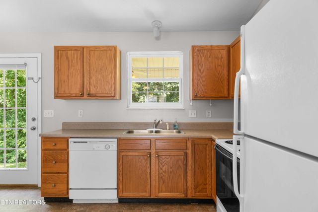 1813 Tillery Square Lane, Knoxville, TN 37912