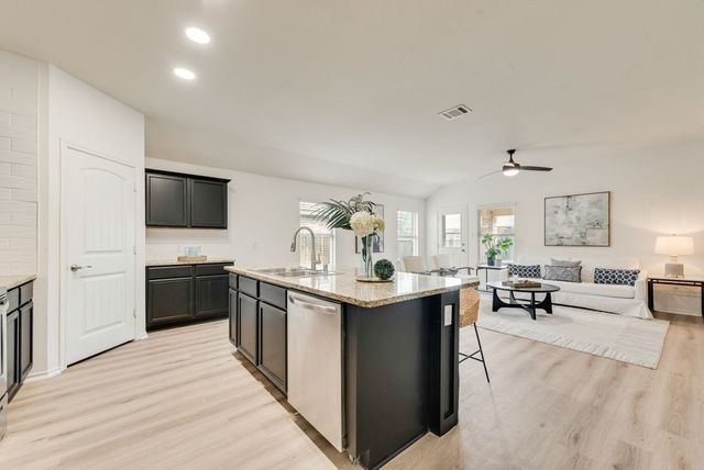 2334 Julia Lane, Forney, TX 75126