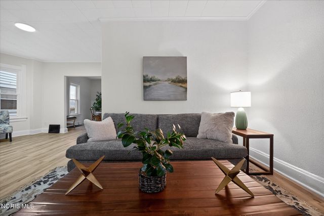 358 Spring Grove Avenue, Toledo, OH 43605