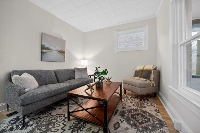 358 Spring Grove Avenue, Toledo, OH 43605