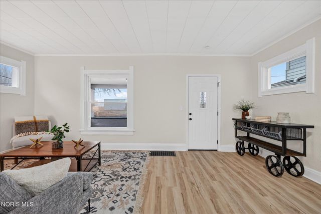 358 Spring Grove Avenue, Toledo, OH 43605