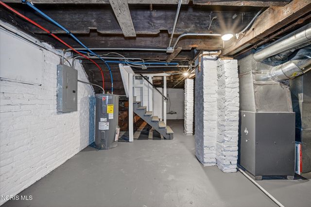 358 Spring Grove Avenue, Toledo, OH 43605