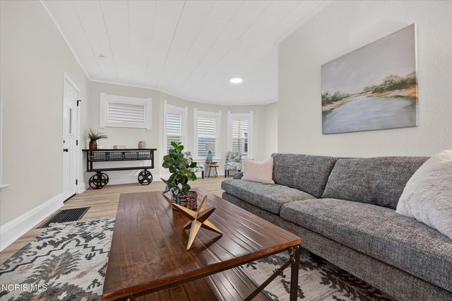 358 Spring Grove Avenue, Toledo, OH 43605