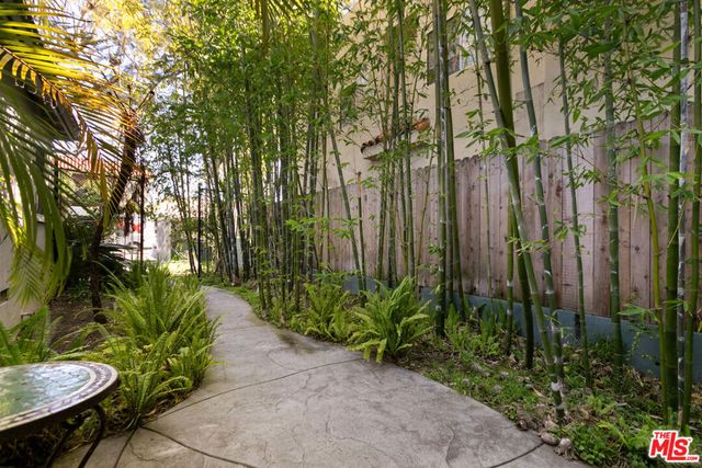 1453 Centinela Avenue, Santa Monica, CA 90404