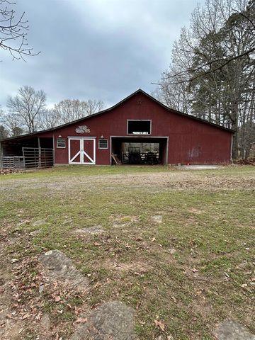 929 McJester Road, Pangburn, AR 72543