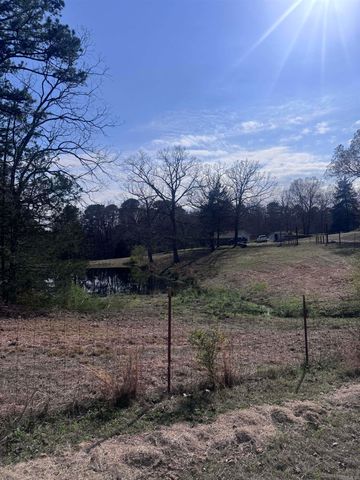 929 McJester Road, Pangburn, AR 72543