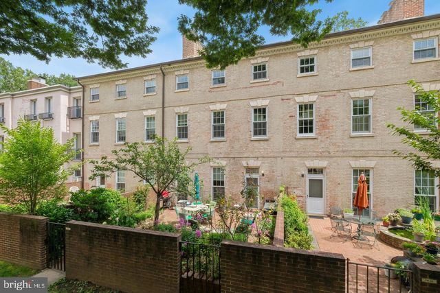 1317 4TH ST SW, Washington, DC 20024