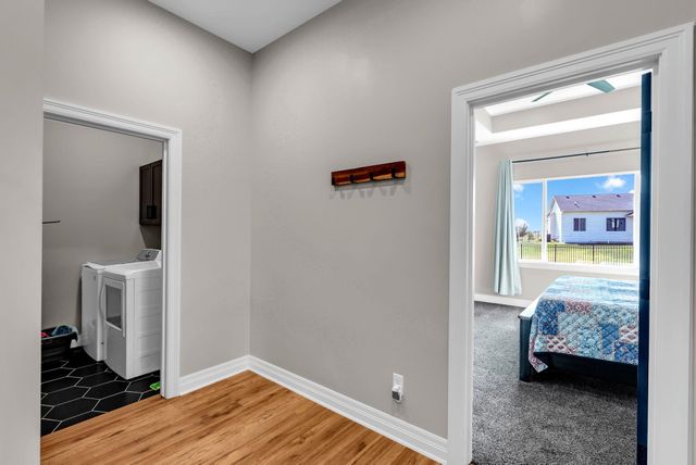 5237 N Cambridge, Bel Aire, KS 67226