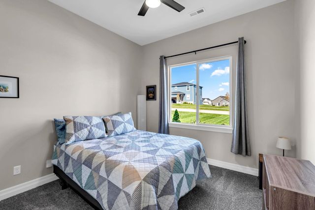 5237 N Cambridge, Bel Aire, KS 67226