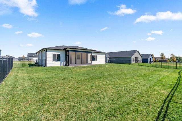 5237 N Cambridge, Bel Aire, KS 67226