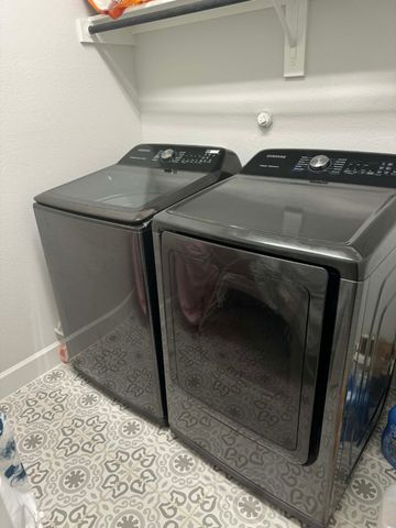 8628 Spindletop Drive, Fort Worth, TX 76120