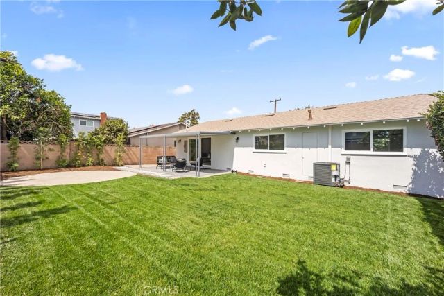 2218 Lewis, Santa Ana, CA 92706