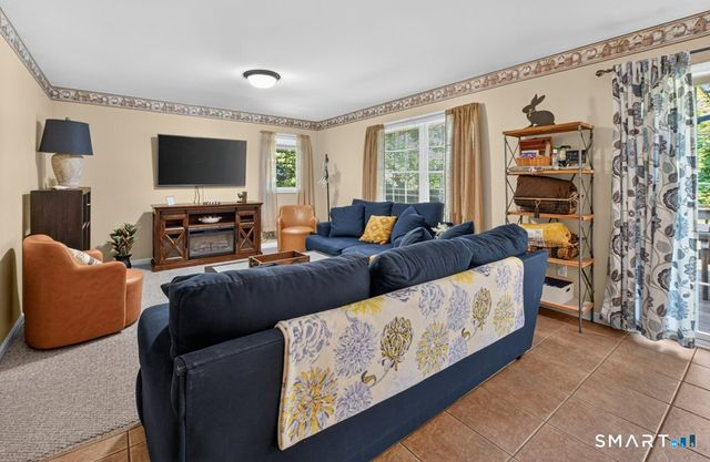 28 Tanglewood Drive, Preston, CT 06365