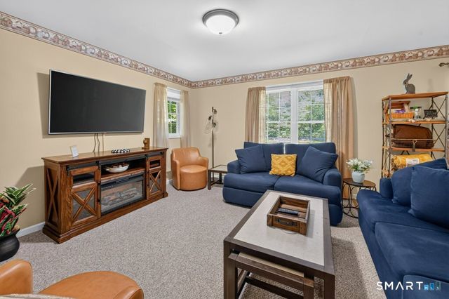 28 Tanglewood Drive, Preston, CT 06365