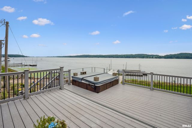 22799 GREAT RIVER Road, Le Claire, IA 52767