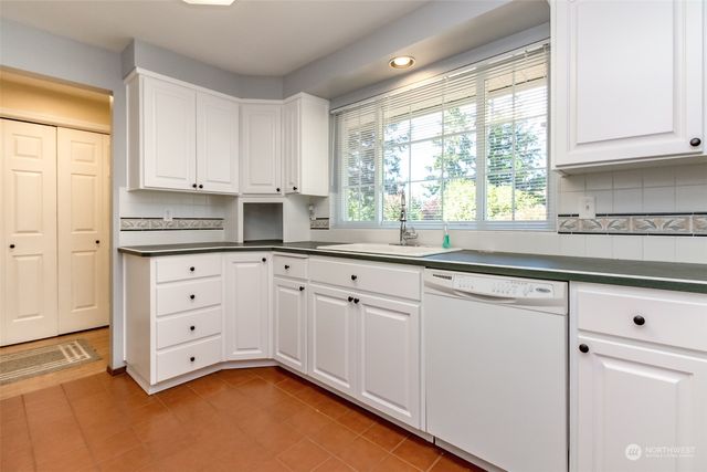 17407 36th Avenue E, Tacoma, WA 98446
