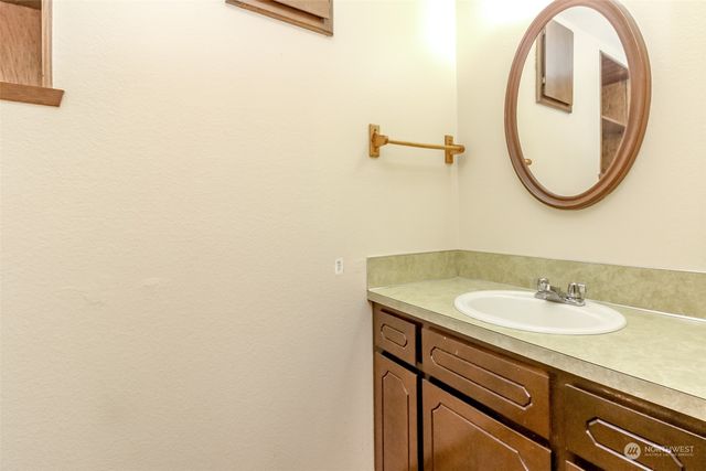 17407 36th Avenue E, Tacoma, WA 98446