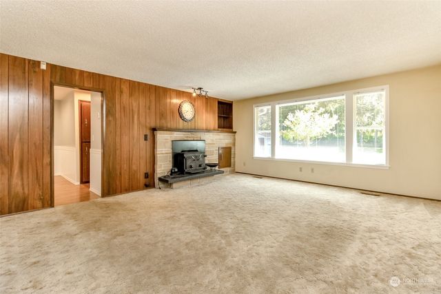 17407 36th Avenue E, Tacoma, WA 98446