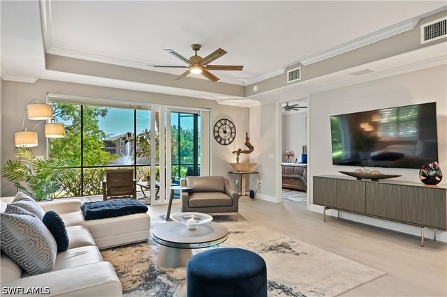 7876 Hawthorne Dr 1201, Naples, FL 34113