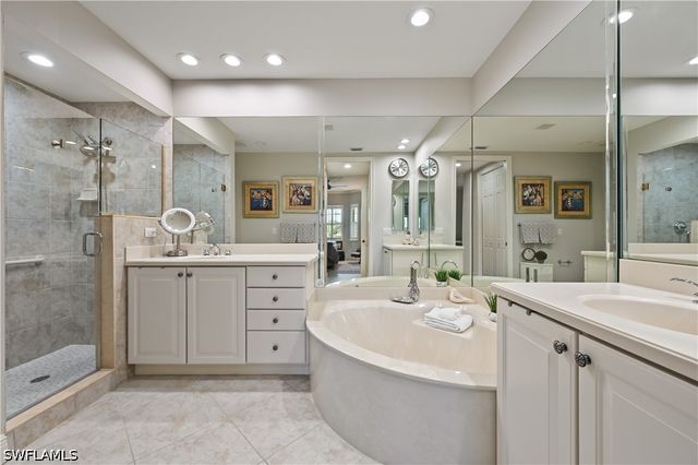 7876 Hawthorne Dr 1201, Naples, FL 34113