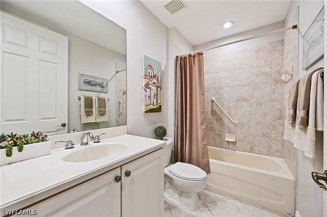 7876 Hawthorne Dr 1201, Naples, FL 34113