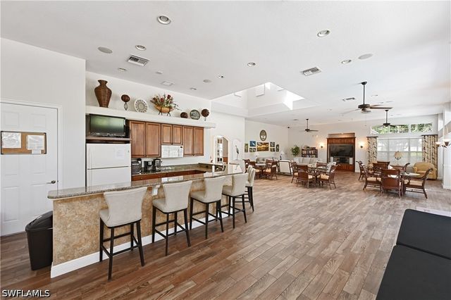 7876 Hawthorne Dr 1201, Naples, FL 34113