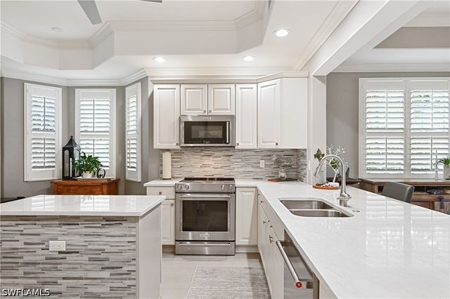 7876 Hawthorne Dr 1201, Naples, FL 34113