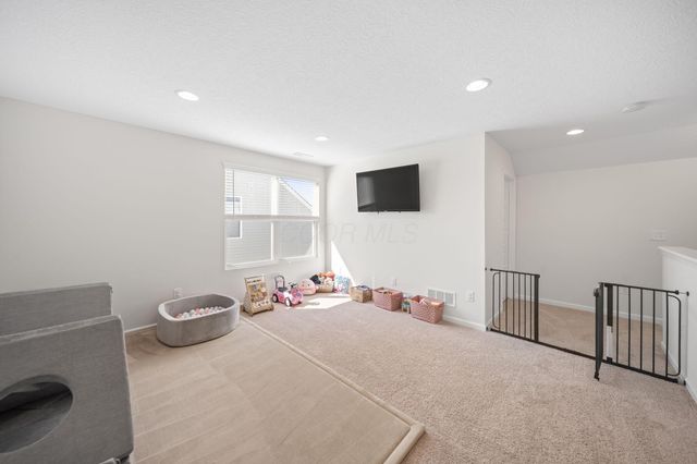 5974 Lawthorn Drive, 71, Westerville, OH 43081