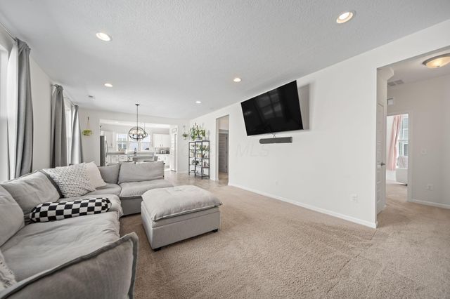 5974 Lawthorn Drive, 71, Westerville, OH 43081